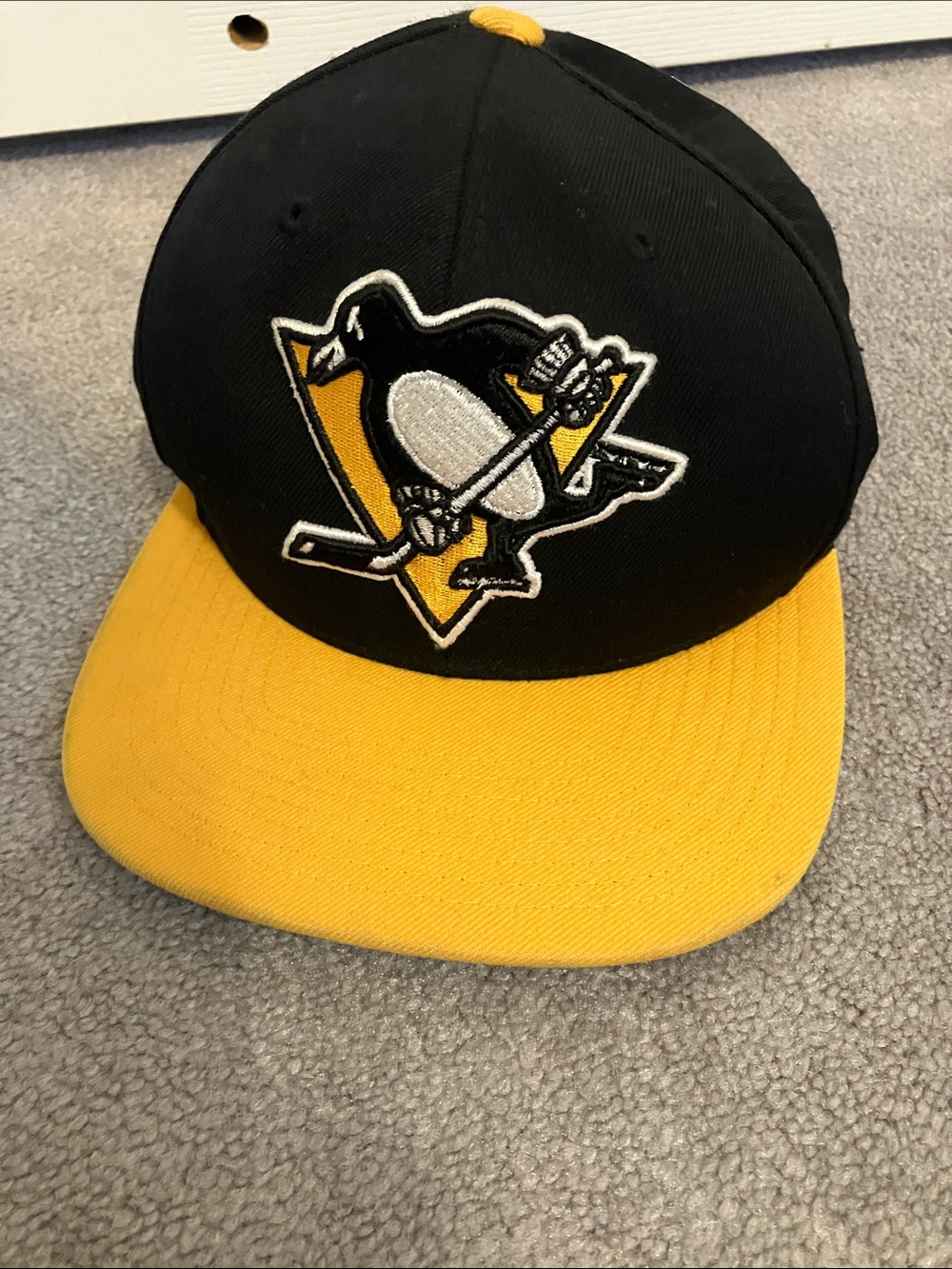 Mitchell & Ness Pittsburgh Penguins Black and Yellow Snapback Hat